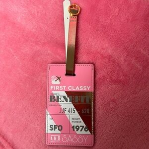 Benefit luggage tag 🏷️